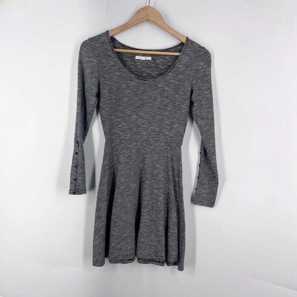 Vans Womens Black White Striped Long Sleeve Skater Dress Size Medium Scoop Neck